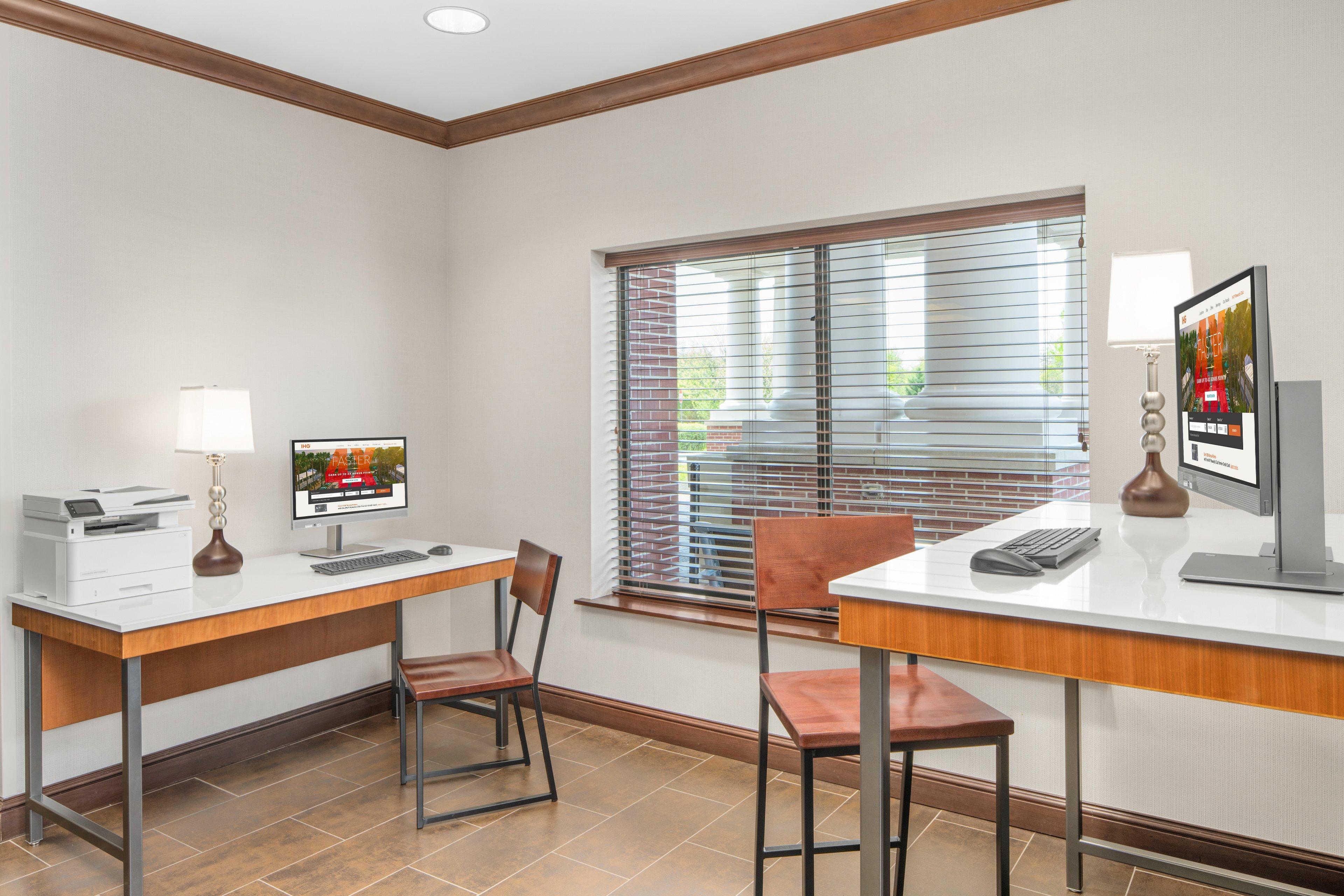 Holiday Inn Express & Suites Wilmington-Newark By Ihg Eksteriør billede